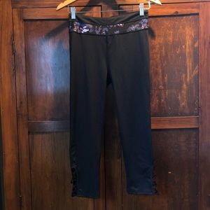 ADORME CROPPED LEGGING
